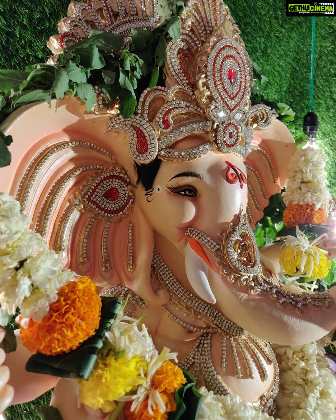 Tina Desai Instagram - Happy Ganesha to all!!!