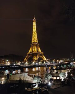Tina Desai Instagram - Paris by night ❤️❤️❤️