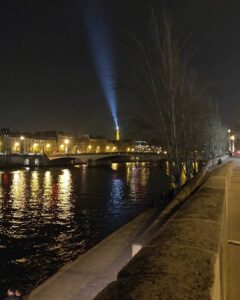 Tina Desai Instagram - Paris by night ❤️❤️❤️