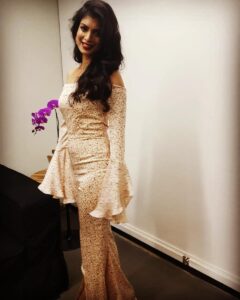 Tina Desai Instagram - Outfit: @perniaqureshilabel @perniaspopupshop Makeup: @fernandissimo Hair: @ronimodest 
Thanks guys! You're the best!!!
Special thanks to @sanyajain @devinadabholkar 
#sense8 #postscreening #promotions