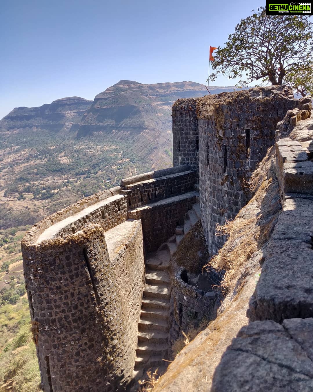 Tina Desai Instagram - Followed by a trek up to #tikonafort the next morning. First one ever in India. Yay!!!