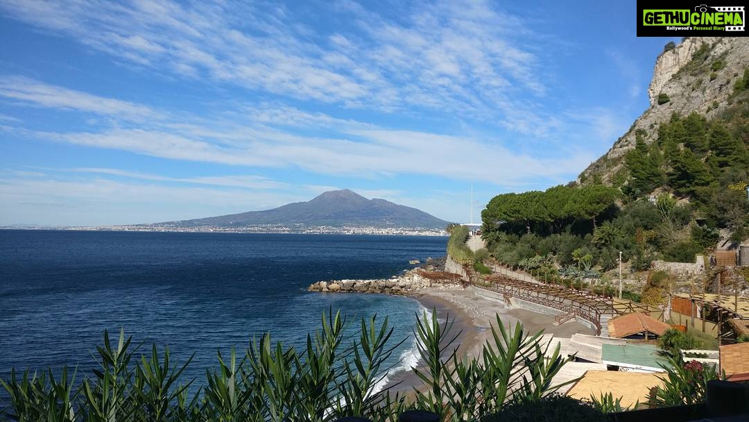Tina Desai Instagram - That's the view I want at lunch everyday! #mediterraneansea #nofilter #mtvesuvias #italy