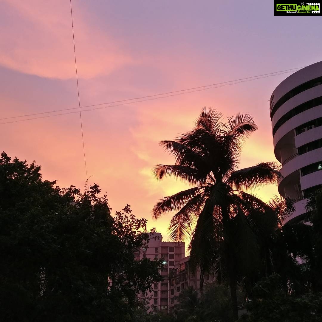 Tina Desai Instagram - Twilight! #nofilter 💞💗💕