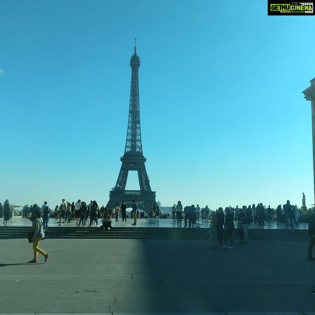 Tina Desai Instagram - The Eiffel thru the day <3