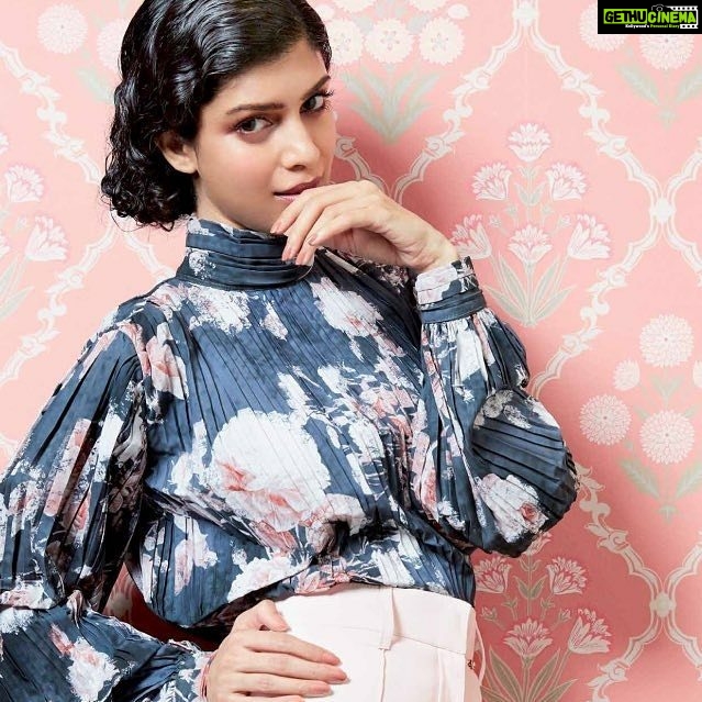 Tina Desai Instagram - Thank you @elleindiaofficial! This was fun! :)
