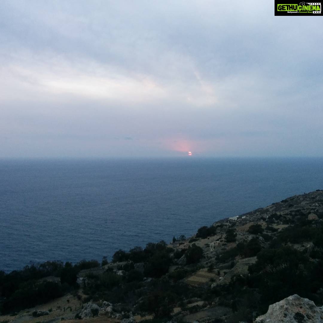 Tina Desai Instagram - Sunset at Dingli cliffs, Malta