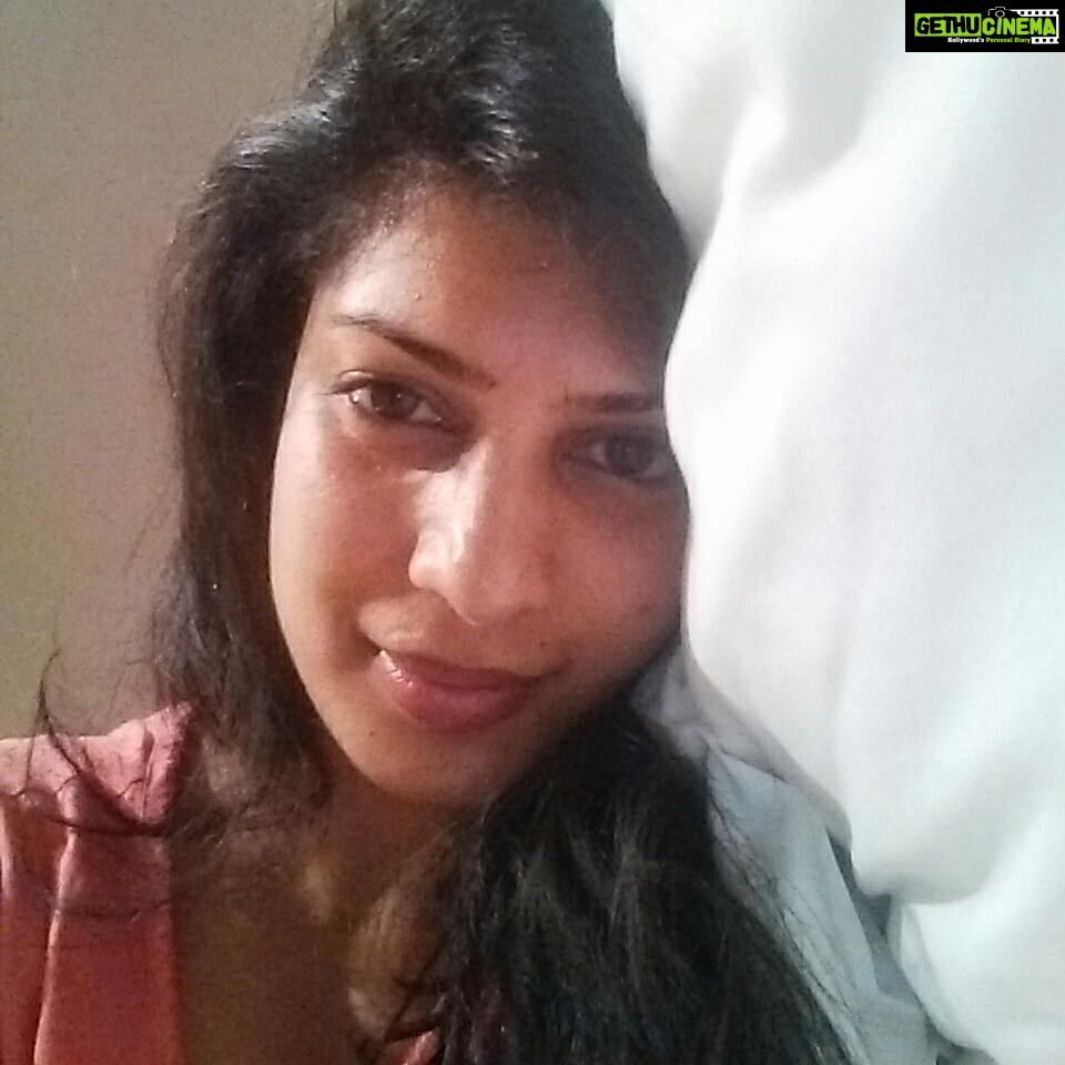 Tina Desai Instagram - Time for bed! Looooove sleep time!!!!