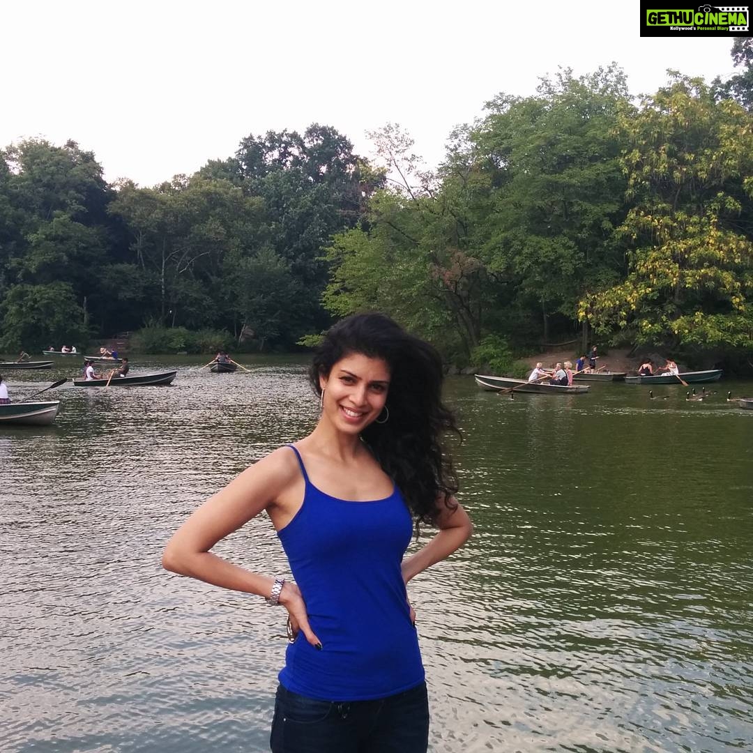 Tina Desai Instagram - Central Park!!! Finally!!!