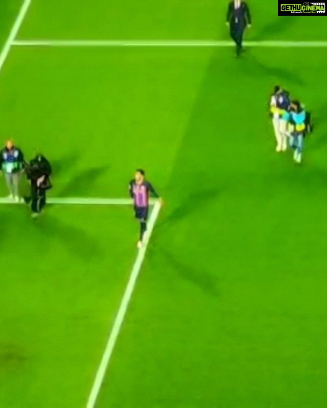 Tina Desai Instagram - Was ridiculously thrilled to be able to watch Pique's last match at Camp Nou! It was a completely packed stadium and we got tickets at the last minute by some stroke of mad luck. To be able to experience the energy of a Barca match in Barcelona is bucket list stuff!! Wat a night!!! #fcbarcelona #gerardpique #nighttoremember❤️