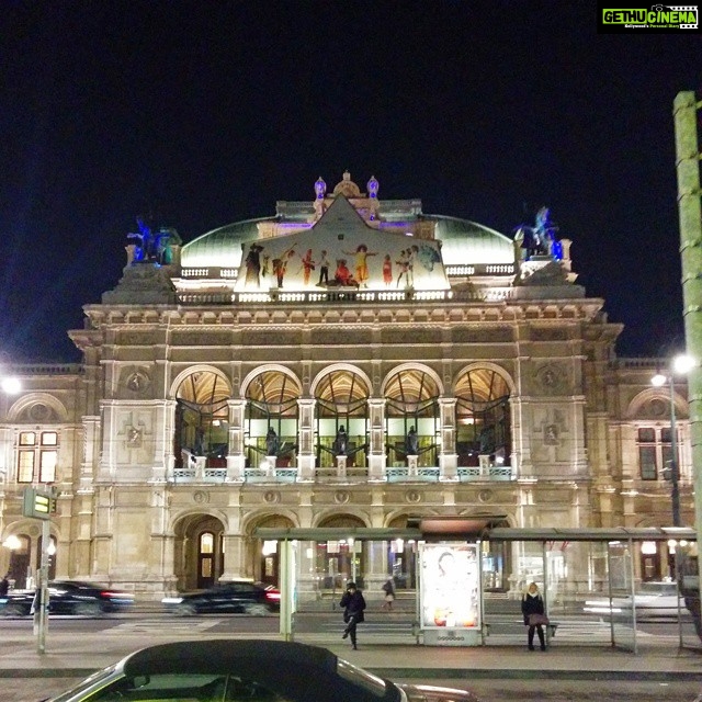 Tina Desai Instagram - Vienna opera- Staatsoper