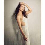Tripti Dimri Instagram – 🧚‍♀️

Styled by @mohitrai with @shubhi.kumar
MU : @nikitashak 
Hair : @pinkyroy35 
👗: @julievinobridal
Jewellery: @karishma.joolry 
📷@mayur_butwani