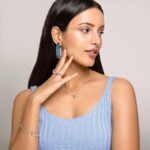 Tripti Dimri Instagram – ✨When I shine the world around me shines brighter ✨
This Diwali #IgniteYourDreams, celebrate self-expression & love yourself with colorful jewlery from @swarovski 

#paidpartnership #SwarovskiJewelry #SwarovskiDiwali