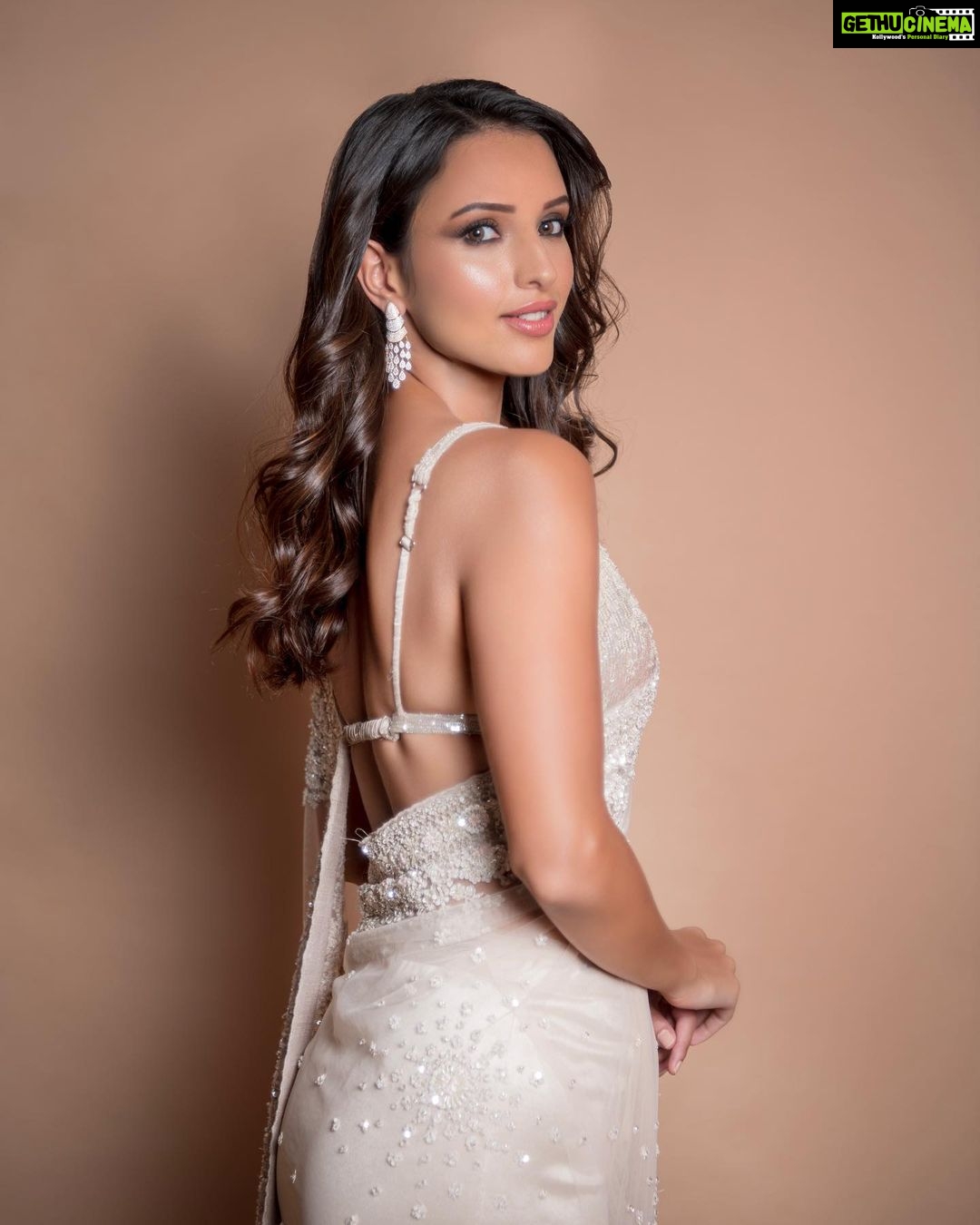 Tripti Dimri - 53.8K Likes - Most Liked Instagram Photos