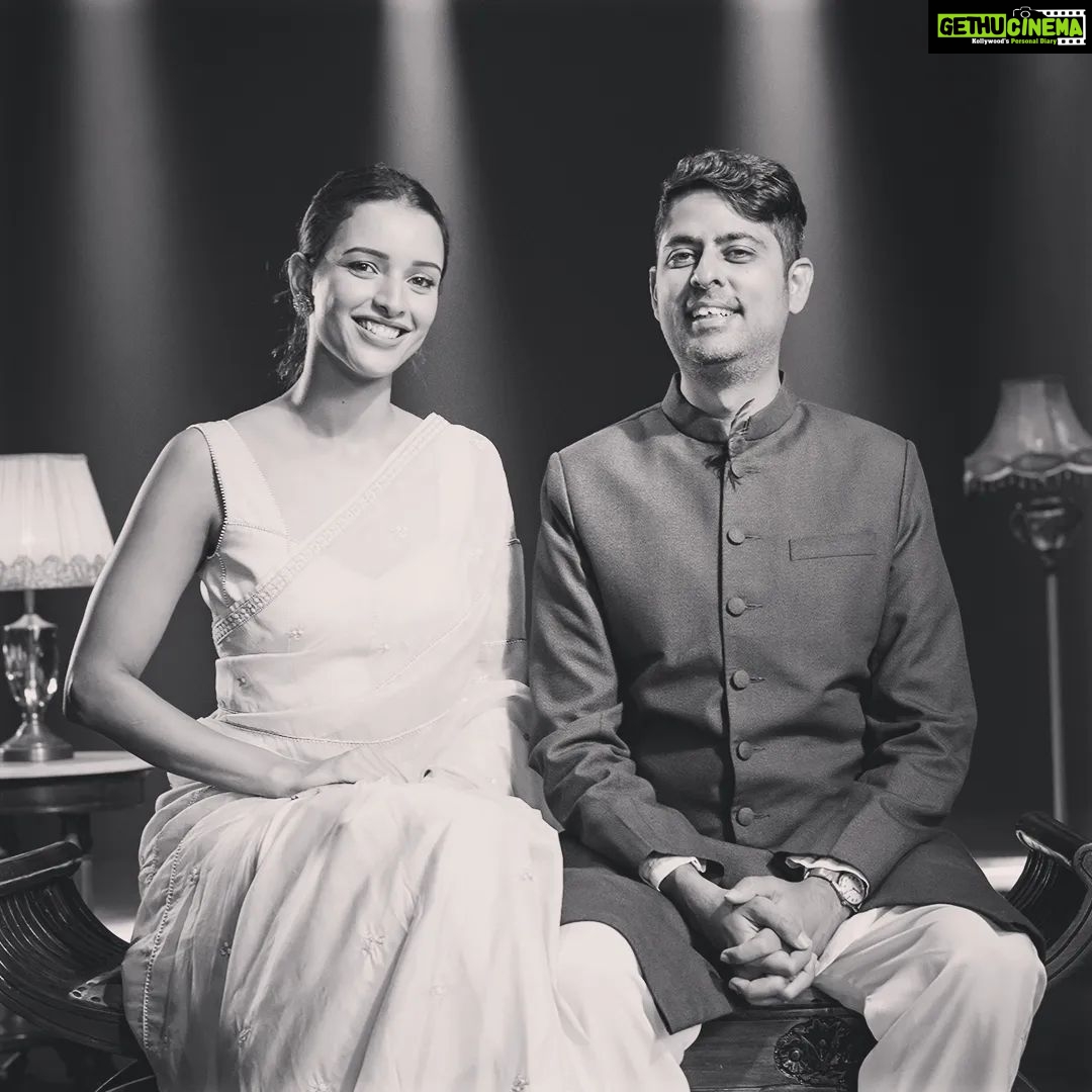 Tripti Dimri Instagram - प्रिय कला, तुम्हारी कला और तुम्हारी गायकी सदियों तक गूँजेगी। तुम्हारी कहानी जल्द ही पूरी दुनिया देखे, इस शुभकामना के साथ ये पुरानी याद साझा कर रहा हूँ। . Dear Qala, your singing will resonate for centuries. With the wish of your fantastic story reaching the world soon, sharing this old memory.