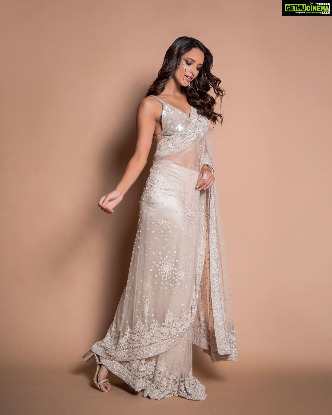 Tripti Dimri - 53.8K Likes - Most Liked Instagram Photos