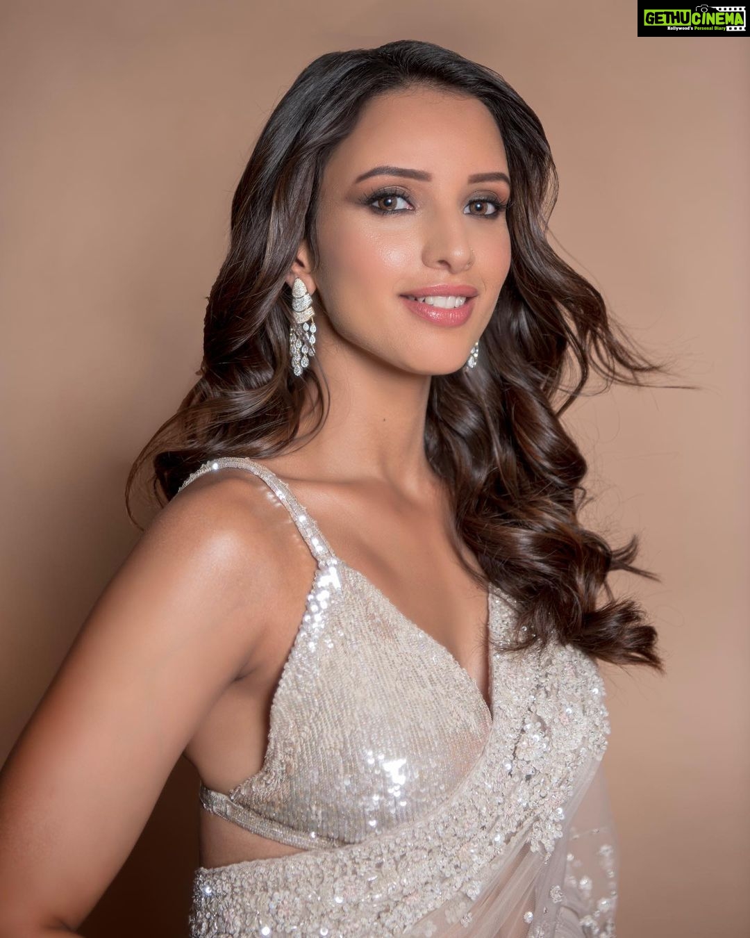 Tripti Dimri - 53.8K Likes - Most Liked Instagram Photos