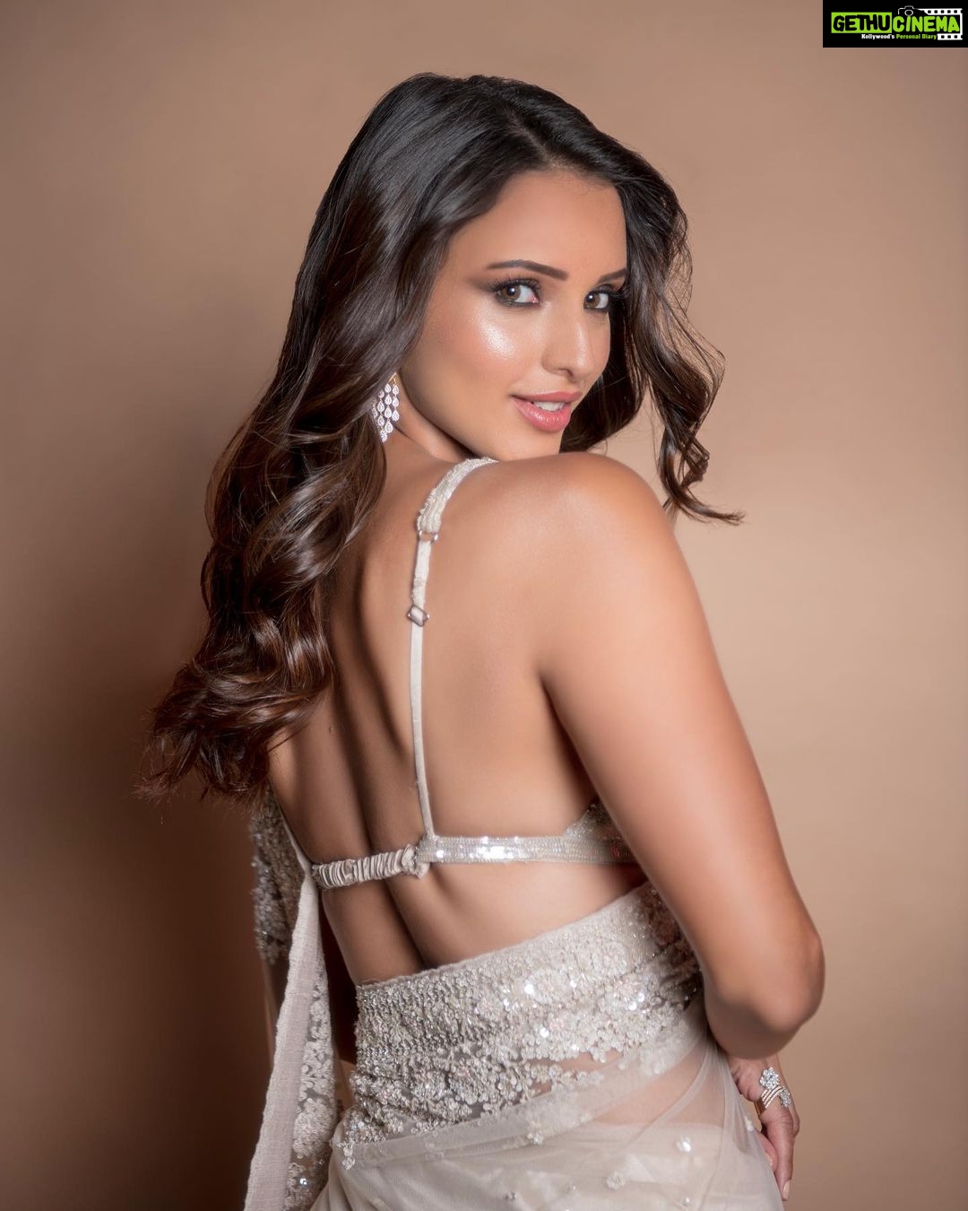 Tripti Dimri - 53.8K Likes - Most Liked Instagram Photos
