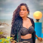Tuhina Das Instagram - Be feisty. Be you. #weekendvibes #thoughts #tuhinadas Purple Martini at Sunset Point, Goa