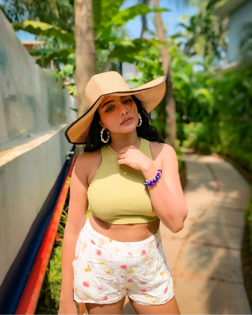 Tuhina Das Instagram - Shades are for those who brave the sun. #vacaymode #dressup #tuhinadas Somewhere On The Universe