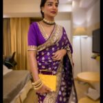 Tuhina Das Instagram - Elegance never goes out of style. #saree #ethnicwear #tuhinadas Thank you for the ensemble @colorosoweaves and @duetluxury for the bag. Thank you @joydeep.roy