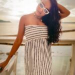 Tuhina Das Instagram - Some moments are made of sunshine ☀️ #ootd #sunshine #goodvibes #tuhinadas Thalassa Greek Traverna Restaurant