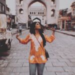 Ulka Gupta Instagram - Love never changed ❤️📜 #Charminar ✨ #modernlovehyderabad Charminar, Hyderabad