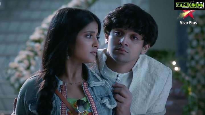 Ulka Gupta Instagram - Repost from @starplus • Ye kaisa mod le liye hai Banni ki kismat ne. Kya hoga ab Banni ka faisla? Dekhna mat bhuliye, #BanniChowHomeDelivery, aaj raat 9 baje, StarPlus aur Disney+ Hotstar par. @ulkagupta @pravisht_m @parvati_sehgal @anand2143 @neharana03 @guptainji @harshvasishth @anushka_merchande @palakagrawal123 @poojaa_singh_ @manosisengupta