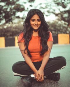 Ulka Gupta Instagram - be soft but unafraid to conquer @_shotbykaran_ #outdoorphotography #streets #ulka #girlfromthehood