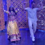 Ulka Gupta Instagram - Naach baby Hook step challenge! . . . I nominate @bnirati @wallflowerwhiffs @aiishwaryanair @kalepooja @yashpandyachoreography . . . #naachbaby #hookstepchallenge #dance #vibe #garba #remodsouza #punitjpathak #reels #reelitfeelit #bannichowhomedelivery #starplus #starparivaar #trendingreels #choreographer