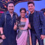 Ulka Gupta Instagram – Blessed 💕
@kumarsanuofficial @singer_shaan