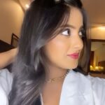 Ulka Gupta Instagram - When I look in the mirror I like what I see 🤍 #lastnight #amazonprimevideo #modernlove #primevideoparty JW Marriott Mumbai Sahar
