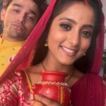Ulka Gupta Instagram - Dekho Chand Aaya ✨ Chand Nazar Aaya 🌜 #yuvan #banni #yuvanni #bannichowhomedelivery