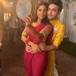 Ulka Gupta Instagram - Dekho Chand Aaya ✨ Chand Nazar Aaya 🌜 #yuvan #banni #yuvanni #bannichowhomedelivery