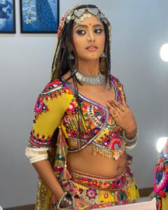 Ulka Gupta Instagram - Banni Banjaran ✨💕

@kosha21 😘 you’re amazing 

Designed by @harshalds 🪄

Special thanks @anusoru 💋

Mua @shamsheer80 
Hair @shabanakhan5935 

#gypsy #banjaran #ravivaarwithstarparivaar