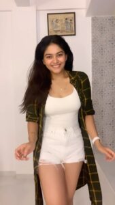 Vaibhavi Shandilya Instagram - Less perfection, more authenticity 💫