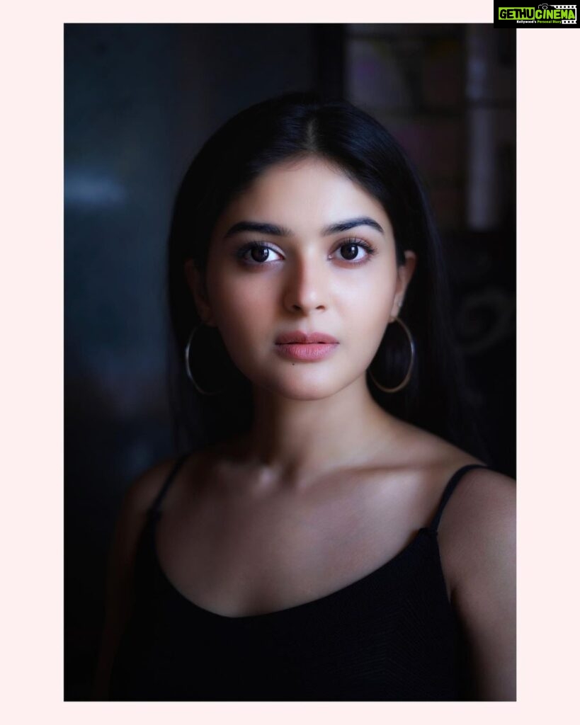 Vaibhavi Shandilya Instagram - Any guesses, what’s on my mind right now ? . . . 📸 @debobroto001 . . . #guess #whatsonmymind