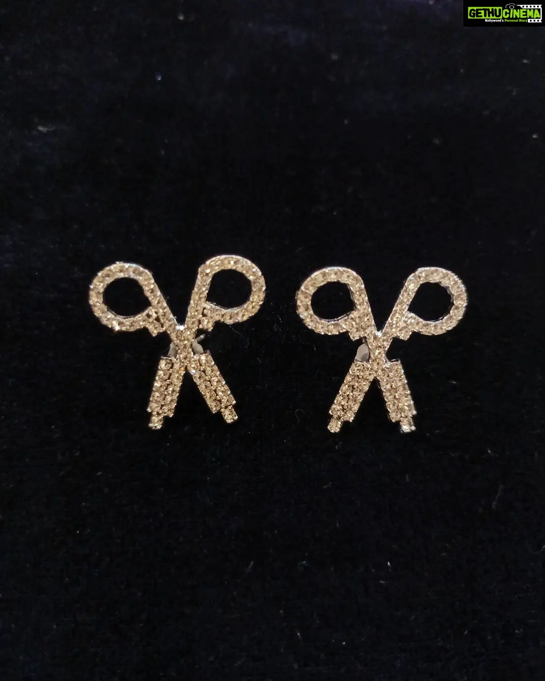 Vanitha Vijayakumar Instagram - 💥New Arrivals💥 Rhinestone scissor earring✂️💎 Dm us for price & details📩 #vanithavijaykumarstudios #earring #crystal #stone #style #stylish #chennai #girl #ootd #outfit #clothing #brand #picoftheday #photooftheday #instafashion #instagood #instadaily #shopping #makeup #accessories #styleblogger #fashion #fashionblogger Khader Nawaz Khan Road