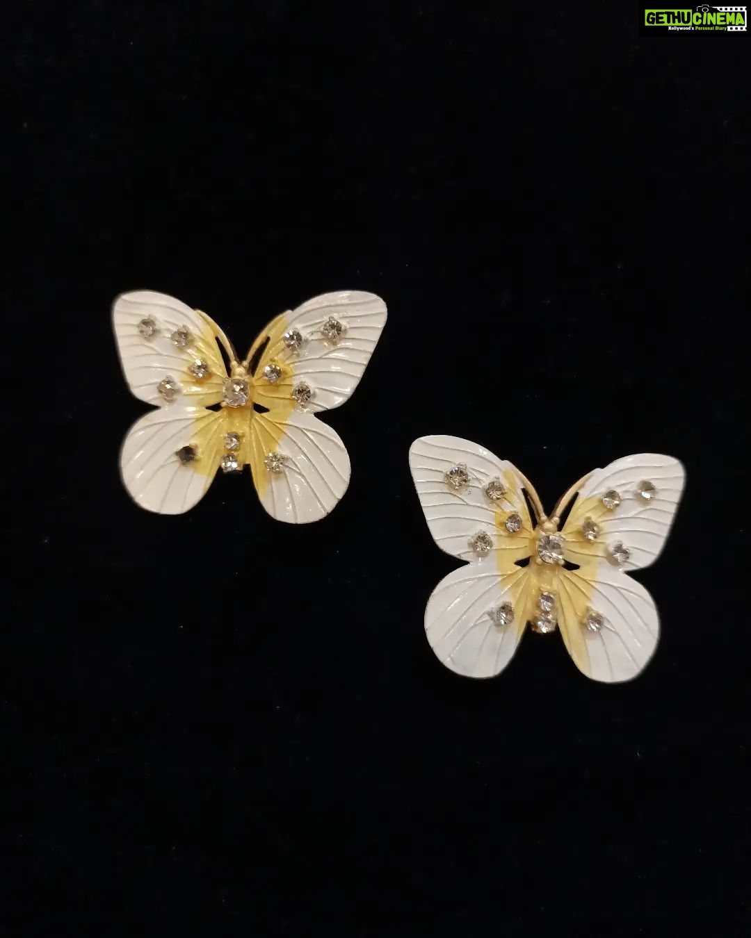 Vanitha Vijayakumar Instagram - 💥New Arrivals💥 Butterfly earrings🦋 Dm us for price & details📩 #vanithavijaykumarstudios #earring #crystal #stone #style #stylish #chennai #girl #ootd #outfit #clothing #brand #picoftheday #photooftheday #instafashion #instagood #instadaily #shopping #makeup #accessories #styleblogger #fashion #fashionblogger Khader Nawaz Khan Road