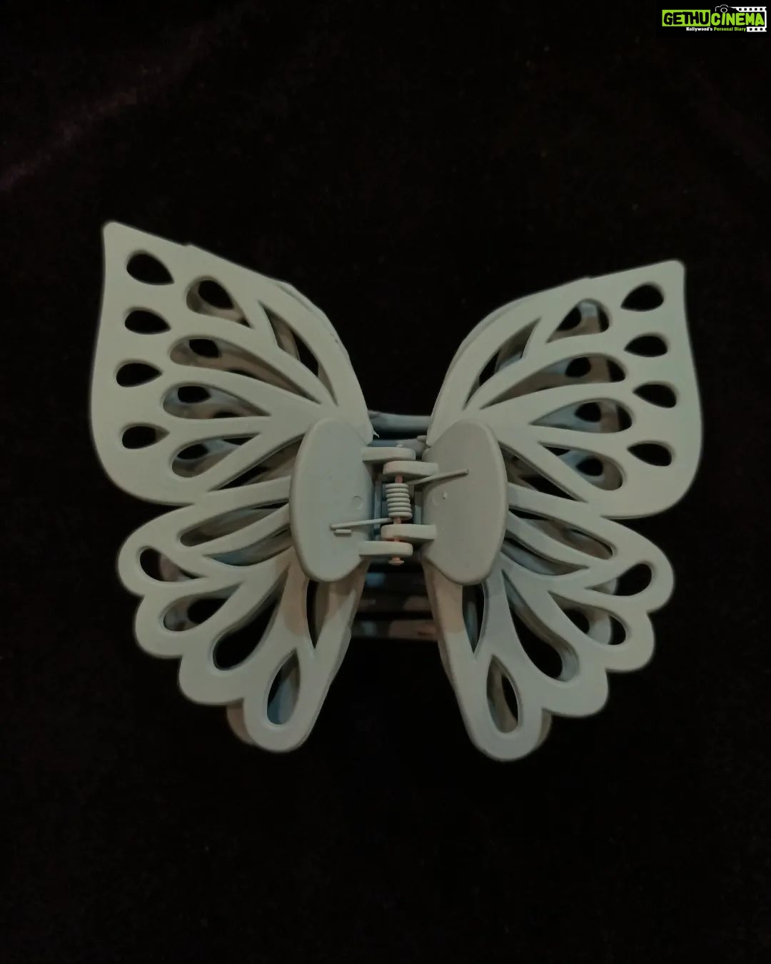 Vanitha Vijayakumar Instagram - 💥New Arrivals💥 Butterfly clutch hair clips🦋 swipe left to see the available colors🌈 Dm us for price & details📩 #vanithavijaykumarstudios #earring #crystal #stone #style #stylish #chennai #girl #ootd #outfit #clothing #brand #picoftheday #photooftheday #instafashion #instagood #instadaily #shopping #makeup #accessories #styleblogger #fashion #fashionblogger Khader Nawaz Khan Road