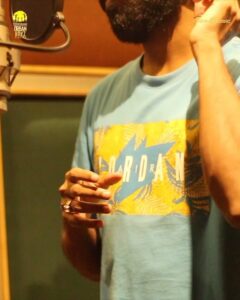 Vanitha Vijayakumar Instagram - The man behind the soulful music and voice! @gvprakash #ThigattaThigattaKadhalipom Song making BTS #Aneethi ▶️ http://youtu.be/7YVS-jwalik A @dir_vasanthabalan film! @yamini_ghantasala @imarjundas @dushara_vijayan @edwinsakay @arjunchidambaram @urbanboyzstudios @thinkmusicofficial @vanithavijaykumar @arvindkat @suresh.chakravarthy @aranthainisha @kailasam.geetha @jsksatish @kaaliactor #Bharani #Tsiva #Ravikumar @onlynikil @vattalstudios