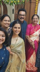 Varalaxmi Sarathkumar Instagram - #happydiwali from the Kumars...

@r_sarath_kumar @radikaasarathkumar @poojasarathkumar @aiswarya.sudharson @ramkumar_sudarshan @manjunath_s @dr.aslesha 

#family #love #laughter #diwalivibes #trendingreels

@rayanemithun #rahulsarath we missed you..