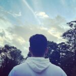 Varun Tej Instagram - Sky gazing! #london🇬🇧