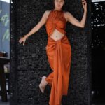 Vedhika Instagram - 🍑 Wearing @andreaiyamah @andrea.oi 📸 @sickfreek Hair @anjali_tater