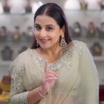 Vidya Balan Instagram - I welcome you to the glamorous preview of @sencogoldanddiamonds Vivaha Collection’23. The collection is luxurious and a paragon of intricate karigari. It almost makes me want to get married again, to the same man, of course! A tiny disclosure; the collection is for all the gorgeous women out there, ones who are about to become brides and ones who want to relive its pleasing memory. My heart-felt best wishes to every bride who is about to embark on this beautiful journey. Do invite Senco! #sencogoldanddiamonds #goldearrings #weddingwithsenco #weddingcollection #weddingcollection2022 #diamondjewelry #goldjewellery #diamondearrings #goldnecklace #precious #jewellery #senco #gold #diamonds #silver #senco #sencodiamondjewellery #platinum #sencoweddingcollection #bestweddingjewelry #ad