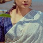 Vidya Balan Instagram - 💙 📸 🤍 Saree - @ka_sha_india Hair - @bhosleshalaka Makeup - @harshjariwala158 Styling - @who_wore_what_when Photography- @chandrahas_prabhu