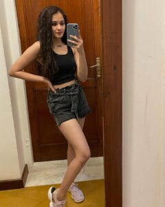 Virti Vaghani Instagram - Selfies📸

#aarya2 #aru