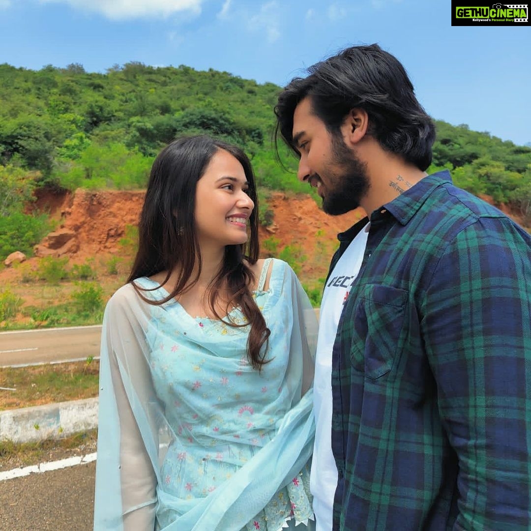 Virti Vaghani Instagram - 5 DAYS TO GO!!!!!!! #kothakothaga on 9th September🦋 Only in theatres! Vizag - The City Of Destiny