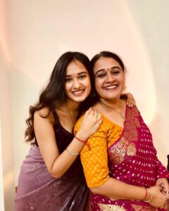Virti Vaghani Instagram - Happy Diwali!!!🌟
