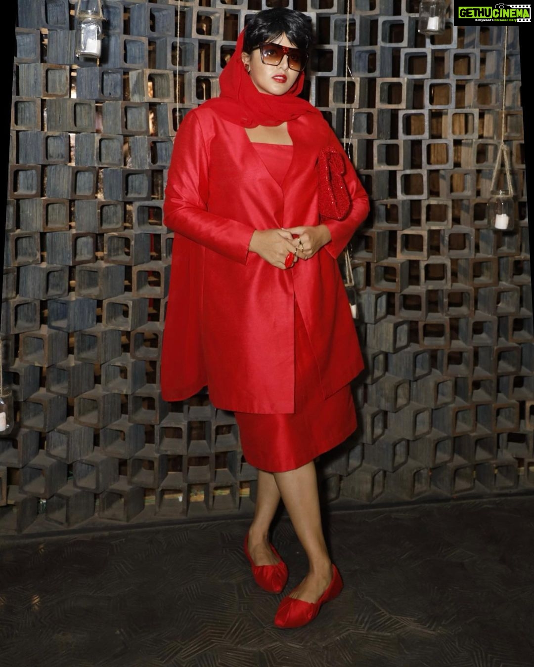Wamiqa Gabbi Instagram - Kya main aapke sawaal ka jawaab ban sakti hoon? 💋 Guess, last year who I dressed up as? Swipe left to the last photo to know 🔥 #NotTooLateForTheHalloweenPost