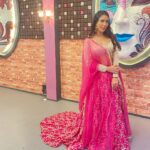 Warina Hussain Instagram – suna hai aap baki ladkiyon ke accounts par bhi ja kar same comments likhte hai 😣💔